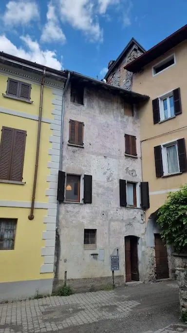 Casa Vacanze Boletus Sul Lago Apartment Claino Italy