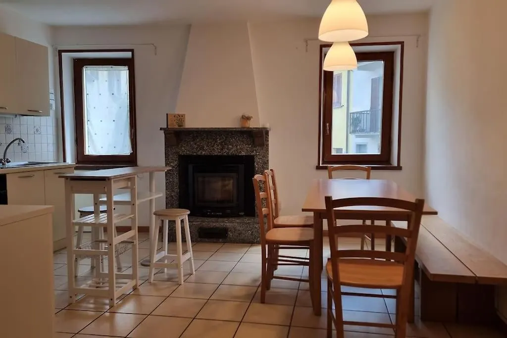 Casa Vacanze Boletus Sul Lago Apartment Claino Italy