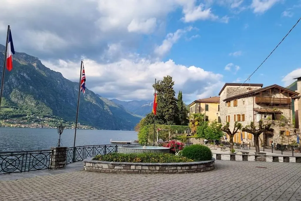 Casa Vacanze Boletus Sul Lago Apartment Claino Italy